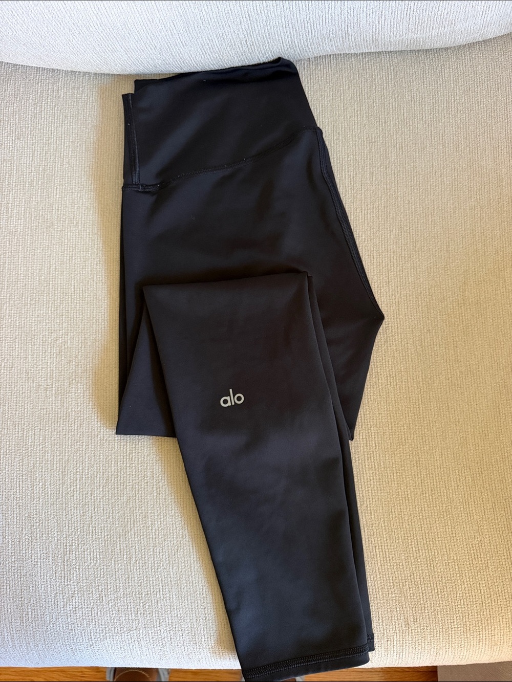 ALO Yoga Black Leggings with Small Logo